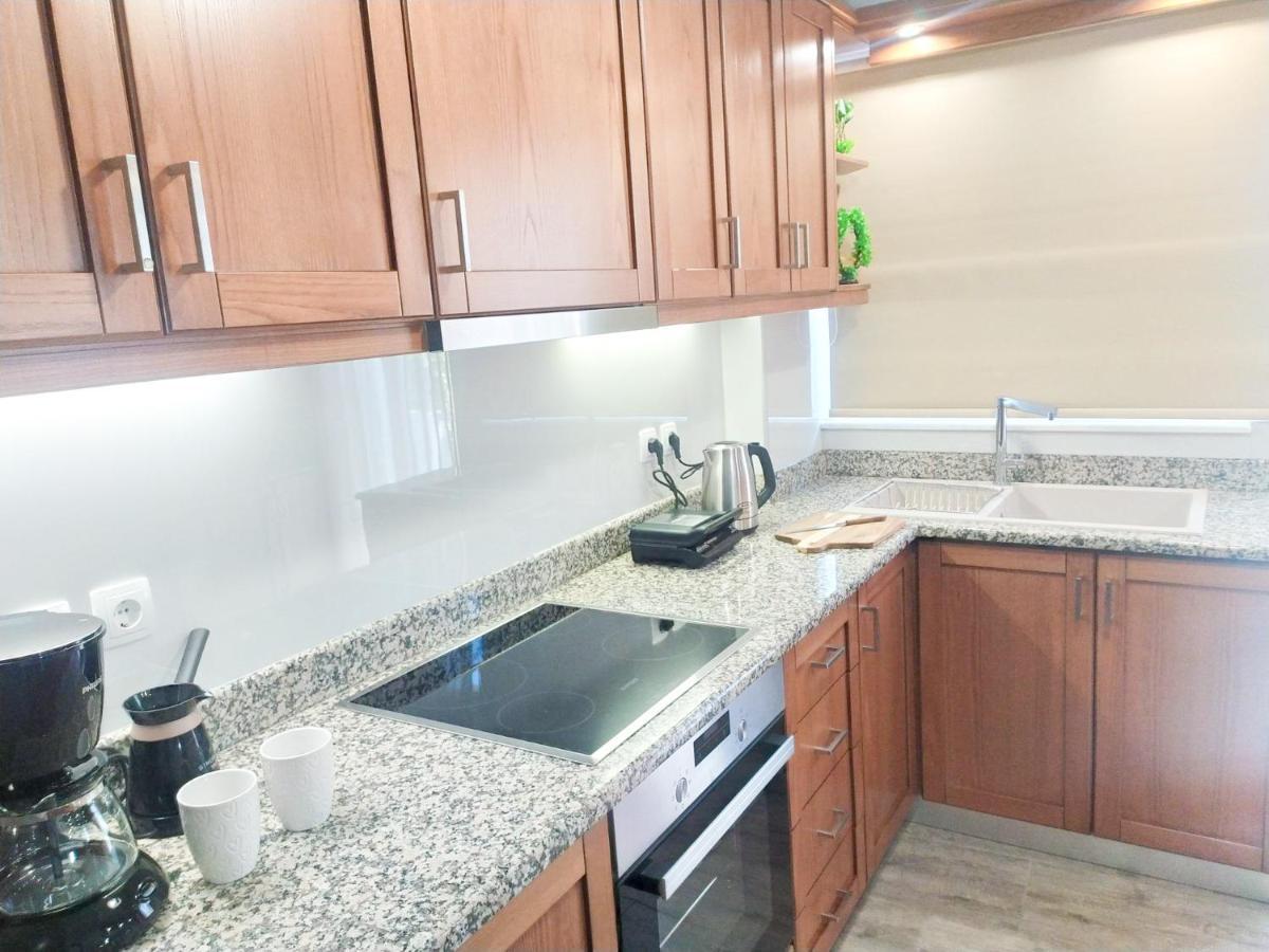 Sea Side View Home Steps From The Beach & City خانيا المظهر الخارجي الصورة